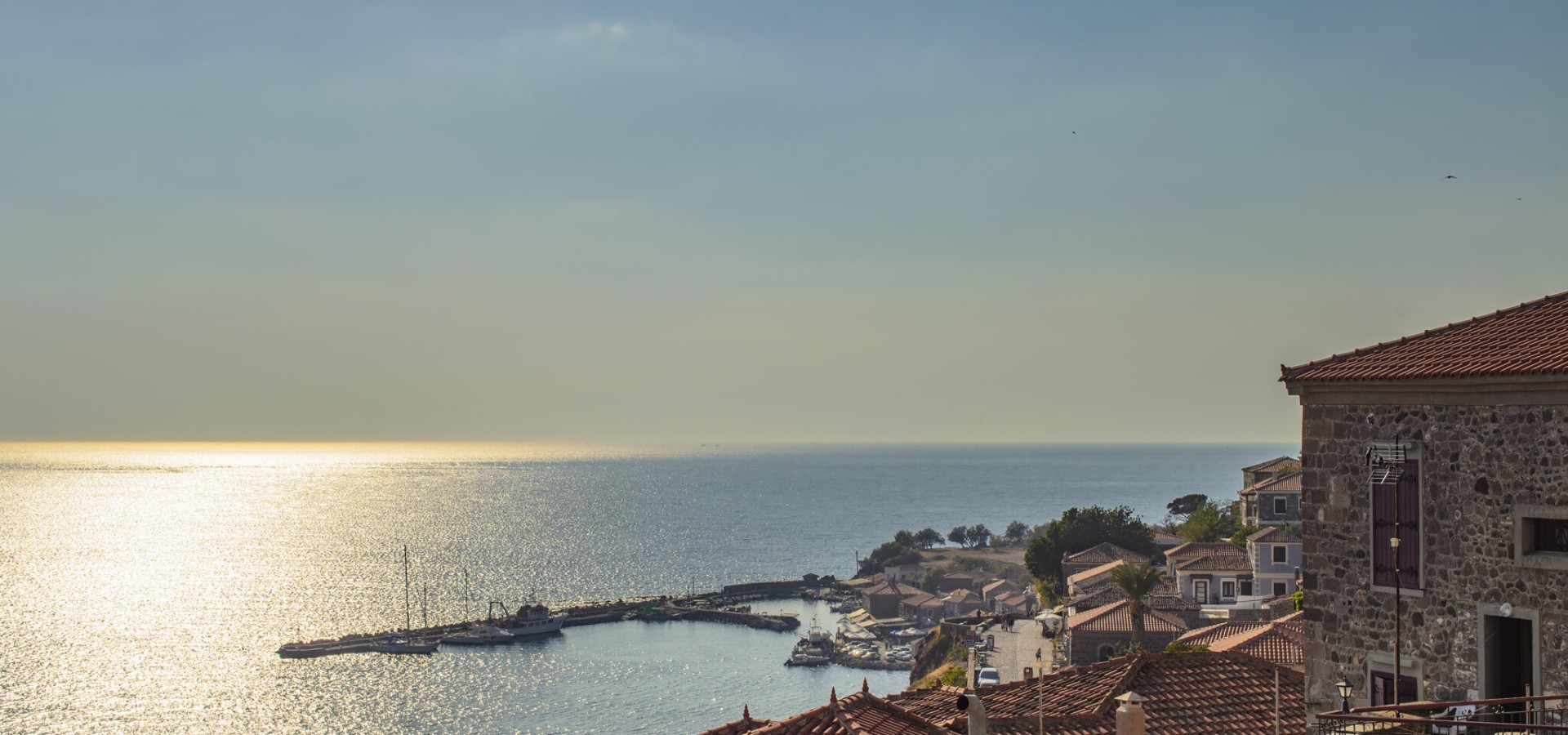 Στα μονοπάτια της λάβας