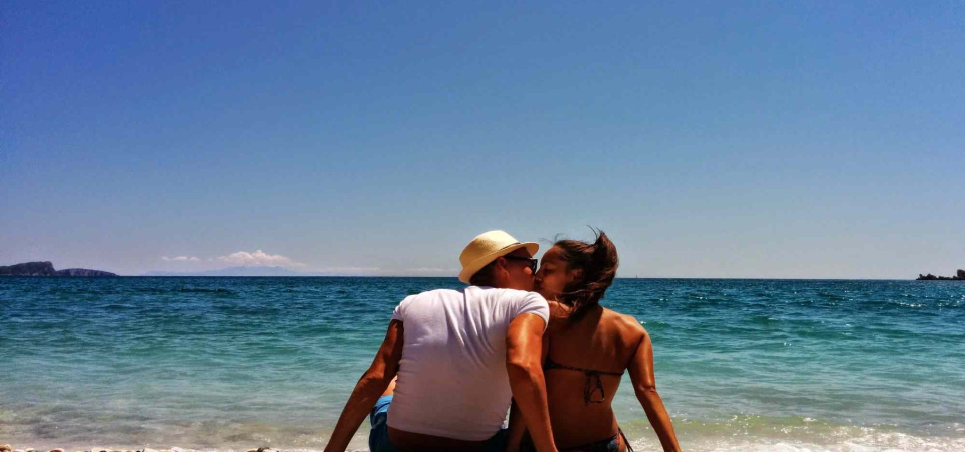 Sex on the beach: Γιατί το σεξ στην παραλία δεν είναι ασφαλές;