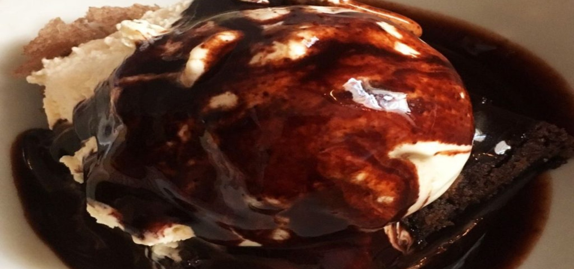 Σιρόπι σοκολάτας: Πώς να φτιάξετε το δικό σας σιρόπι σοκολάτας ιδανικό για παγωτό