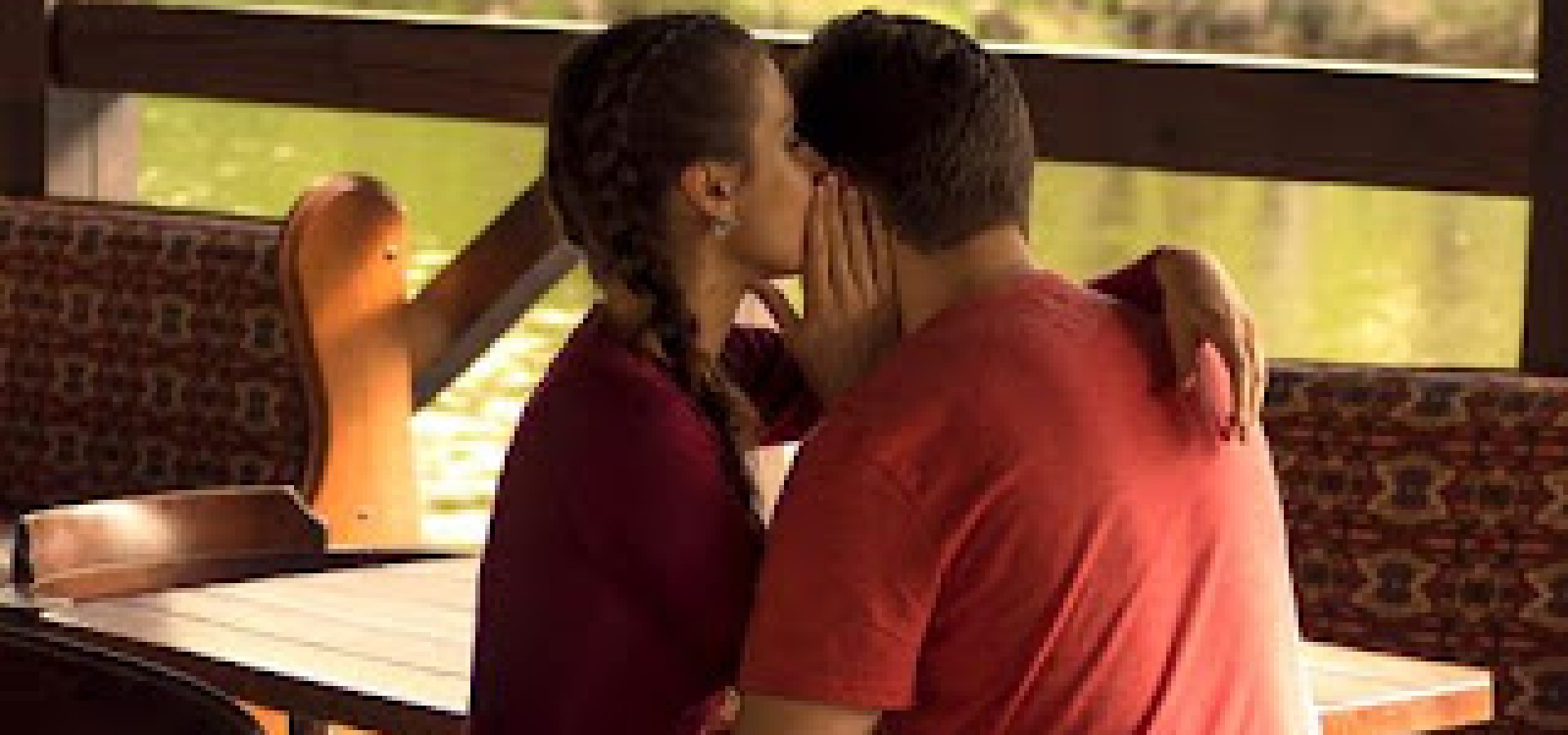 Study investigates married couples who attend swinger conventions