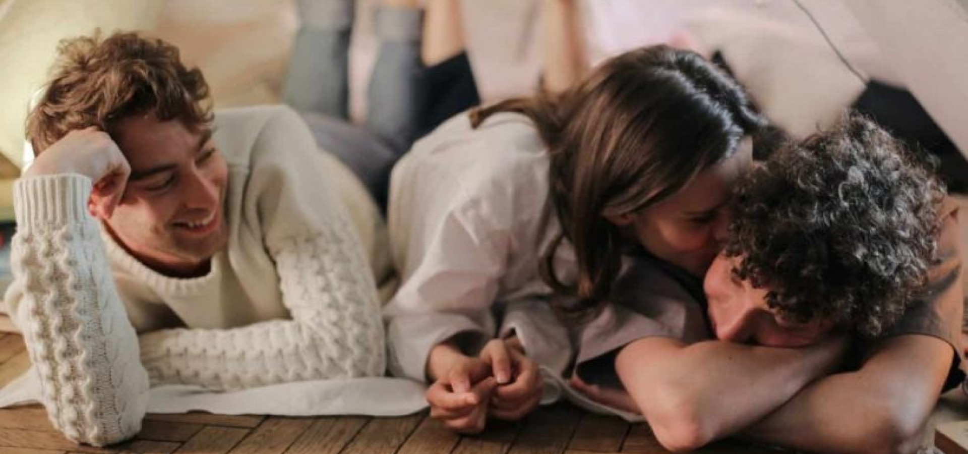 Polycule ή αλλιώς “όλοι οι καλοί χωράνε” σε μια σχέση