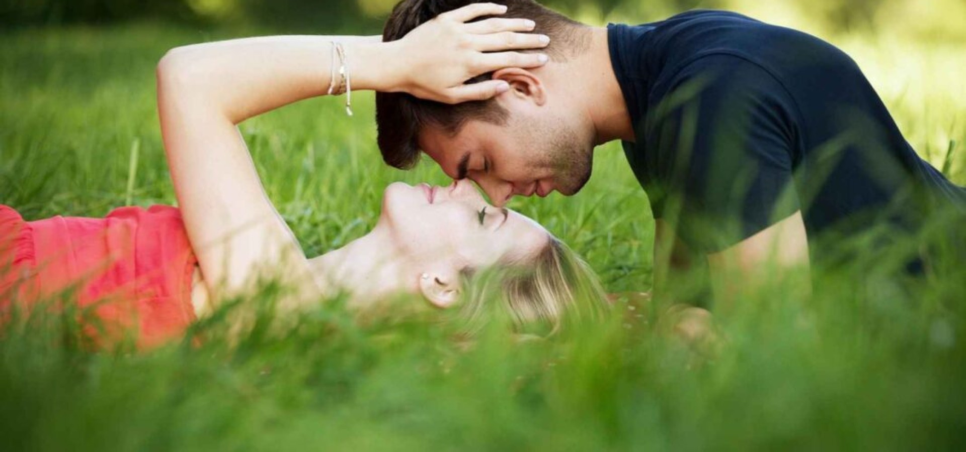 Τα ευτυχισμένα ζευγάρια σπάνια δημοσιεύουν στα social media 