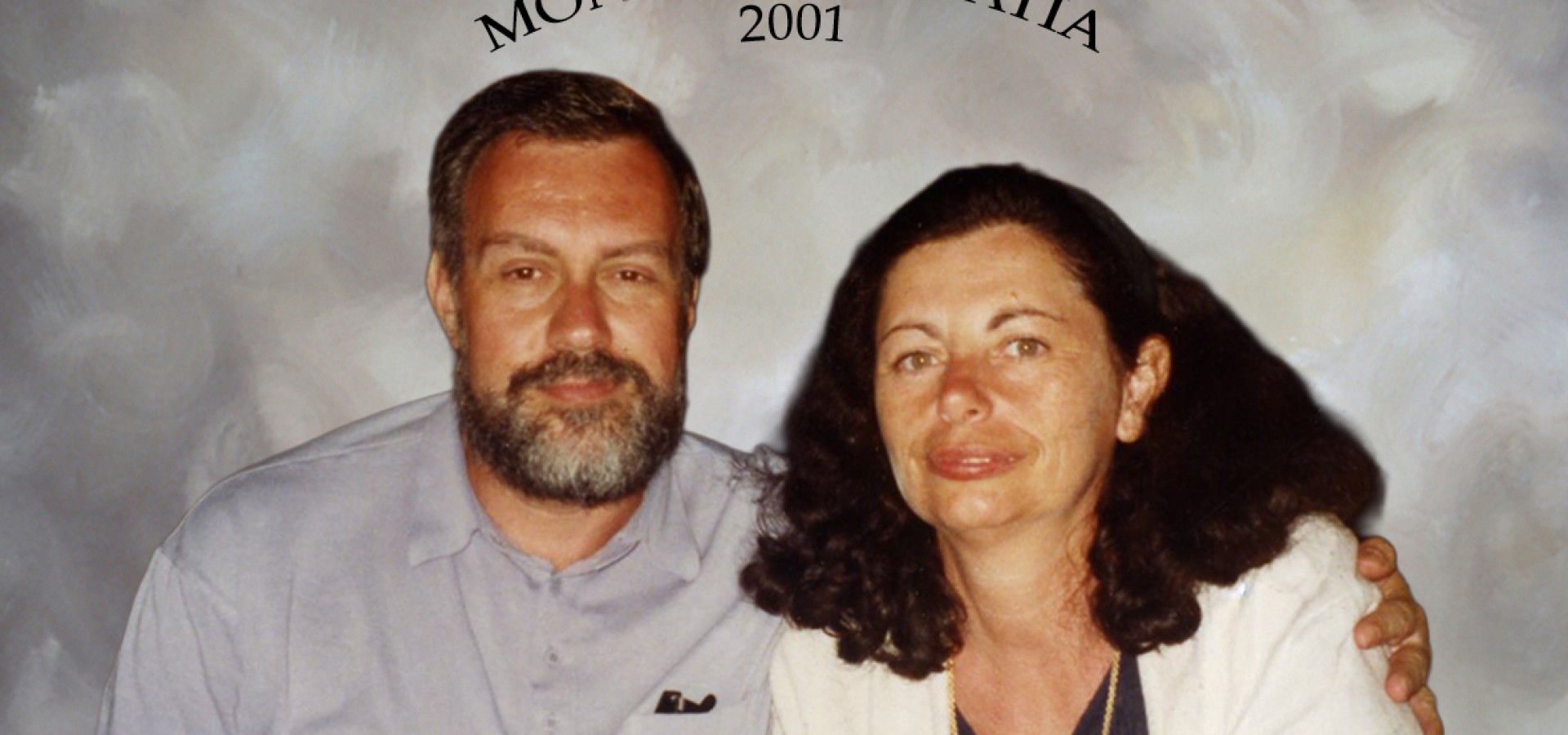 Οι διαχειριστές του ιστότοπου diaswingers.gr, Άγγελος και Κασσάνδρα, ιδρυτές του γυμνοκρατικού ηδονισμού΄στην Ελλάδα, το 2001 στην Κροατία