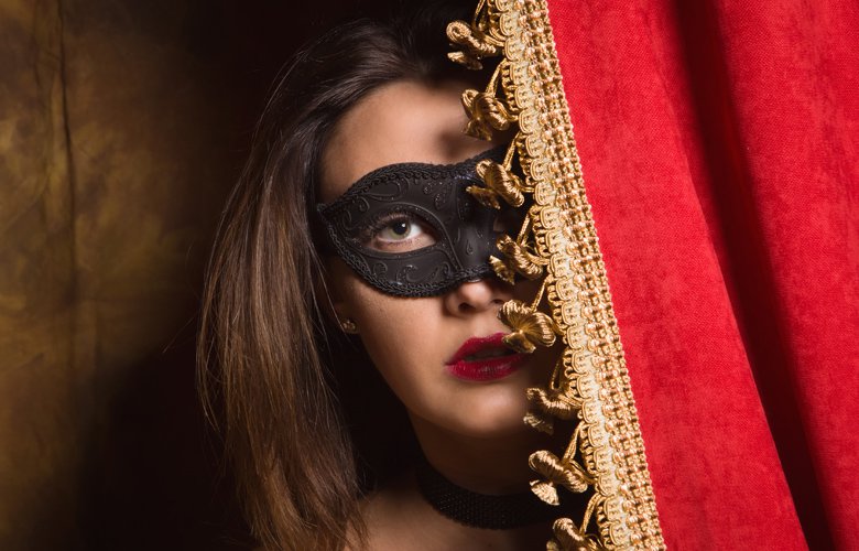 Τι συμβαίνει μέσα στα sex club; —Εργαζόμενες αποκαλύπτουν όλα τα μυστικά τους