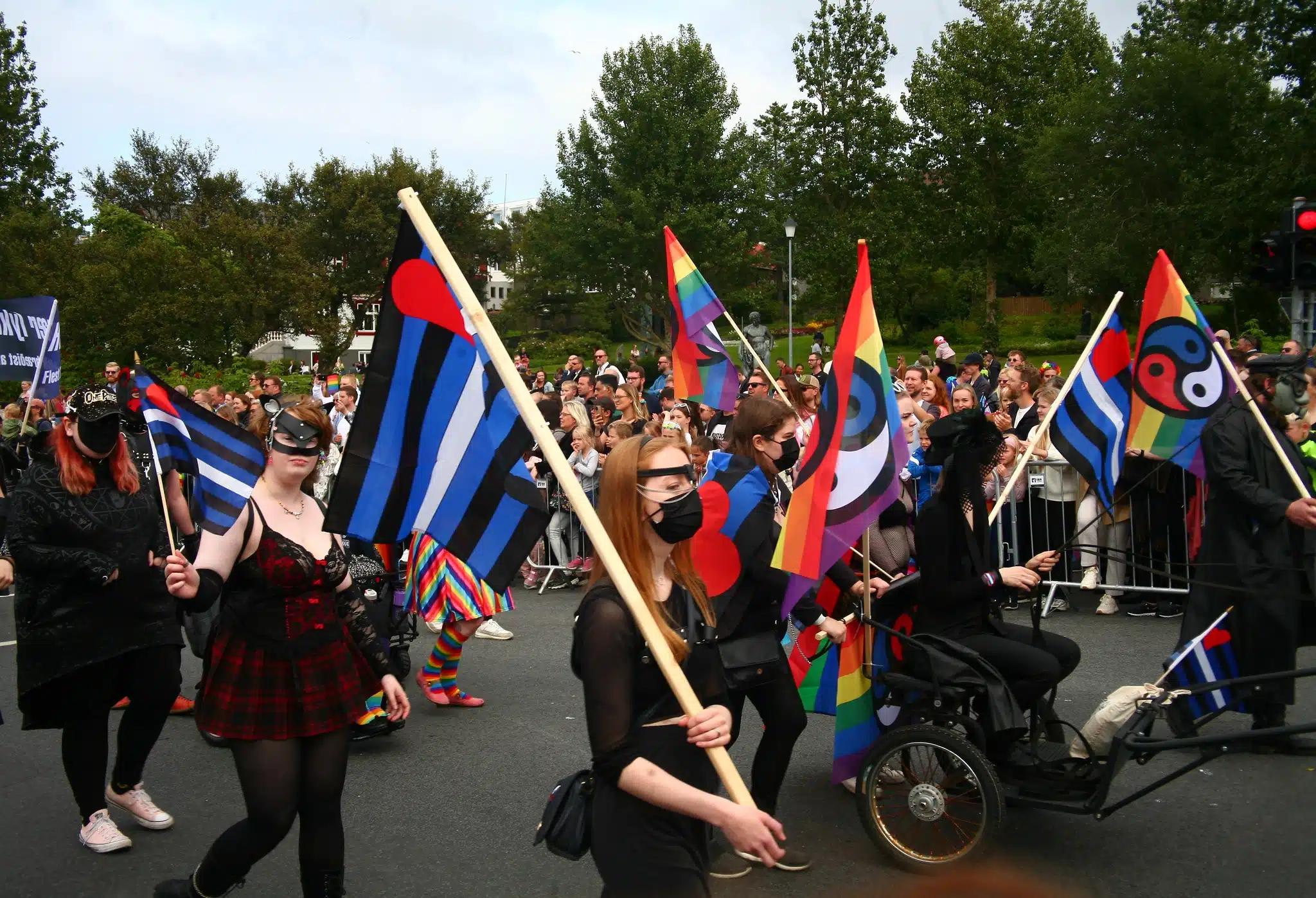 icelandreview.com2015-2023 (552 - 2)