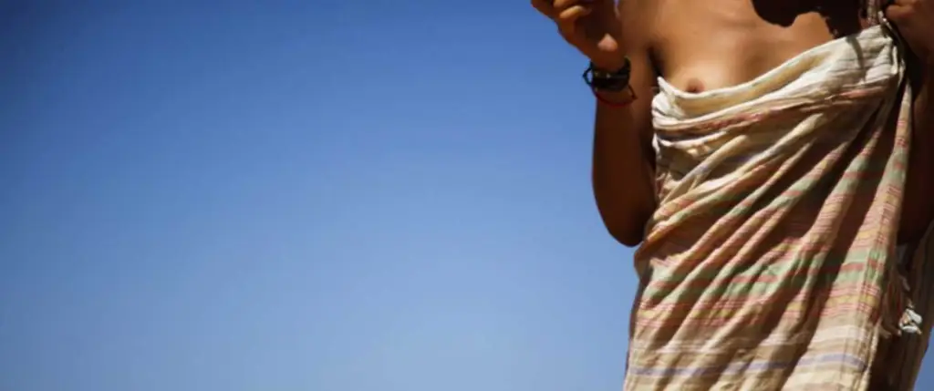 Να πας στη Γαύδο γυμνή και να μη σε νοιάζει τίποτα (19 εικόνες άμμου και σάρκας)