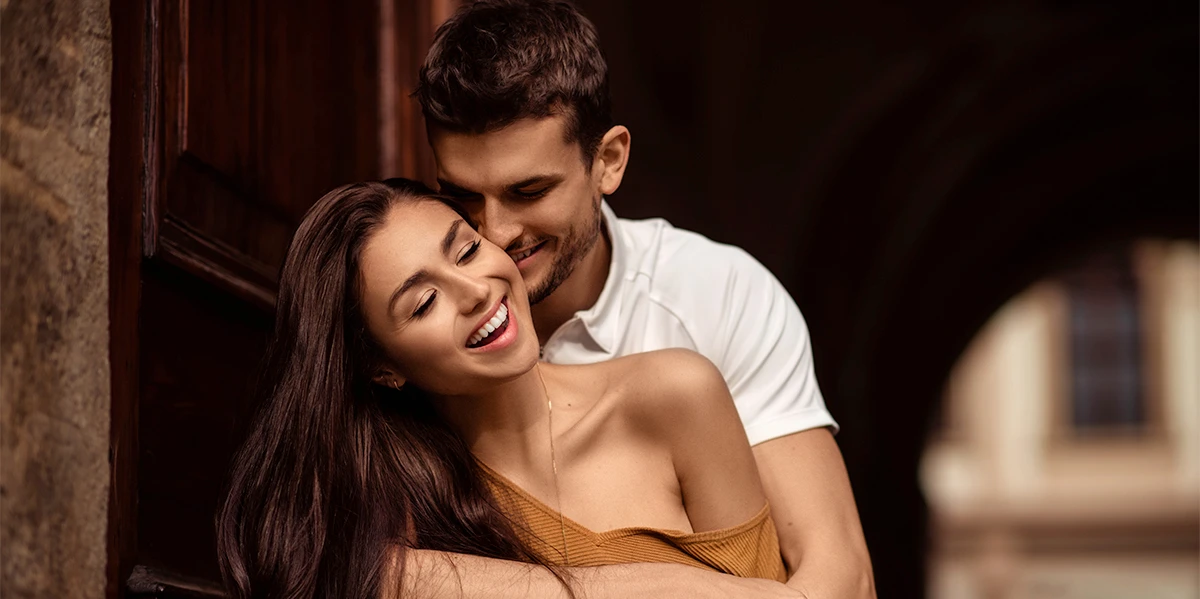 What Is The 'Swing Lifestyle' &amp; How Do Couples In Healthy Relationships Make It Work?