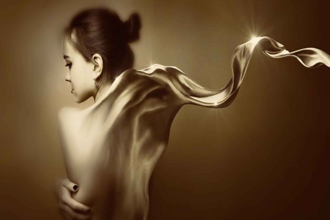 Πλάτη: Το αθόρυβο σέξι «όπλο» της γυναικείας γοητείας 